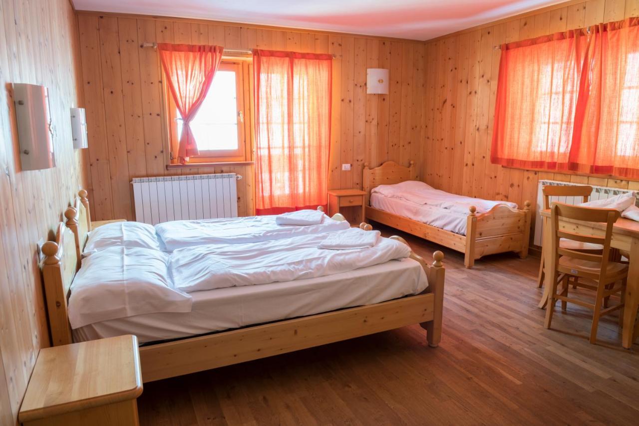 Aalts Dorf Hotel Riale  Buitenkant foto